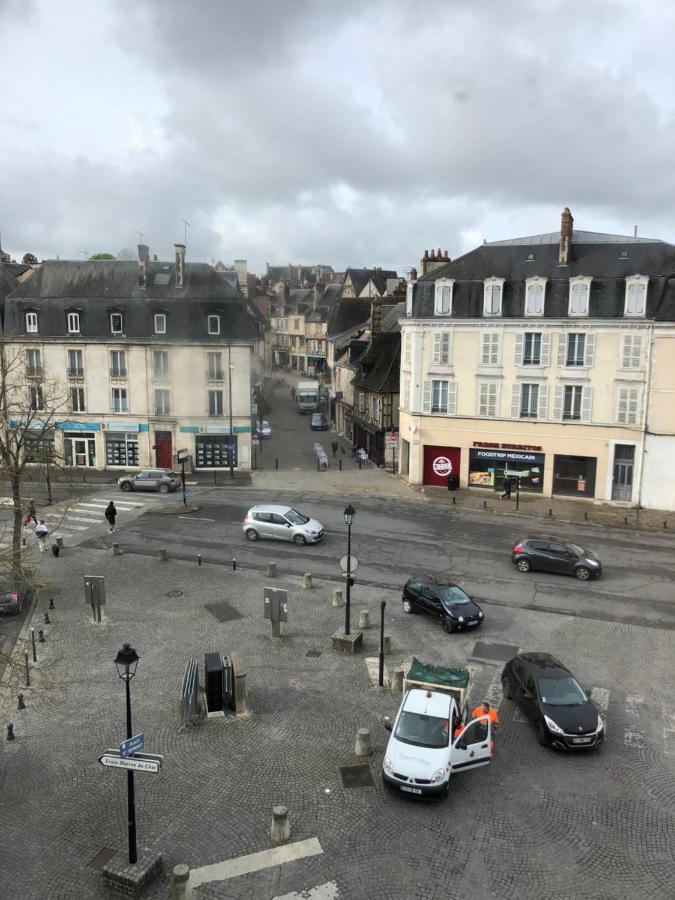 Apartamento Saint Bonnet Bourges Exterior foto